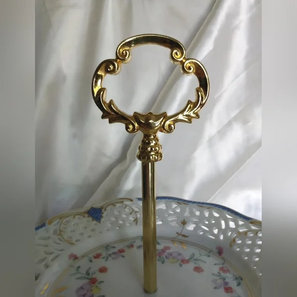 Vtg Oscar De La Renta 2 tier serving tray tidbit dessert blue floral tea party - Picture 2 of 12